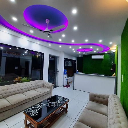 Ak Residency Hotell Haridwār Exteriör bild