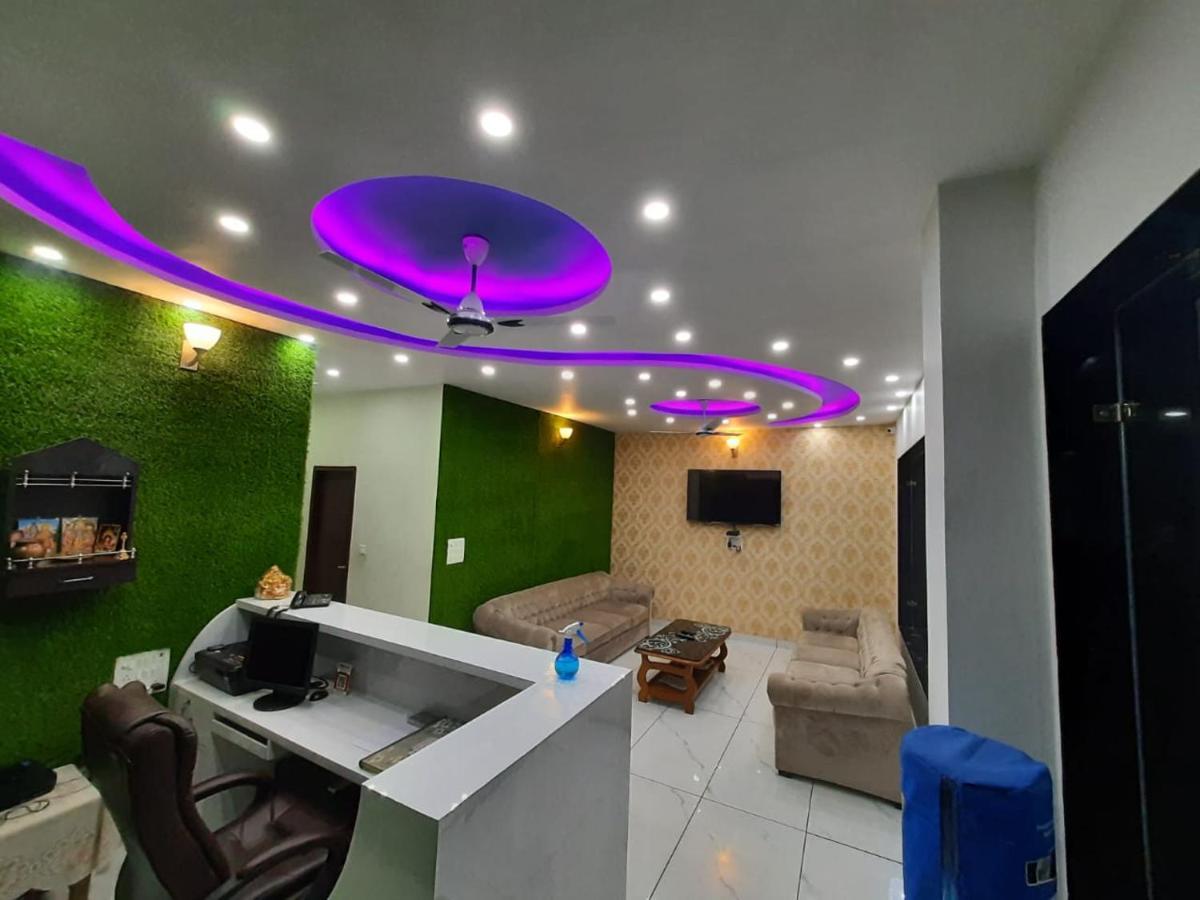 Ak Residency Hotell Haridwār Exteriör bild
