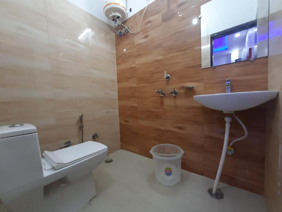 Ak Residency Hotell Haridwār Exteriör bild
