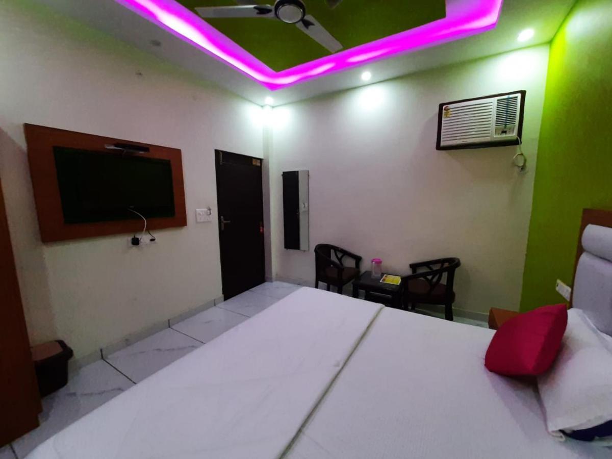 Ak Residency Hotell Haridwār Exteriör bild