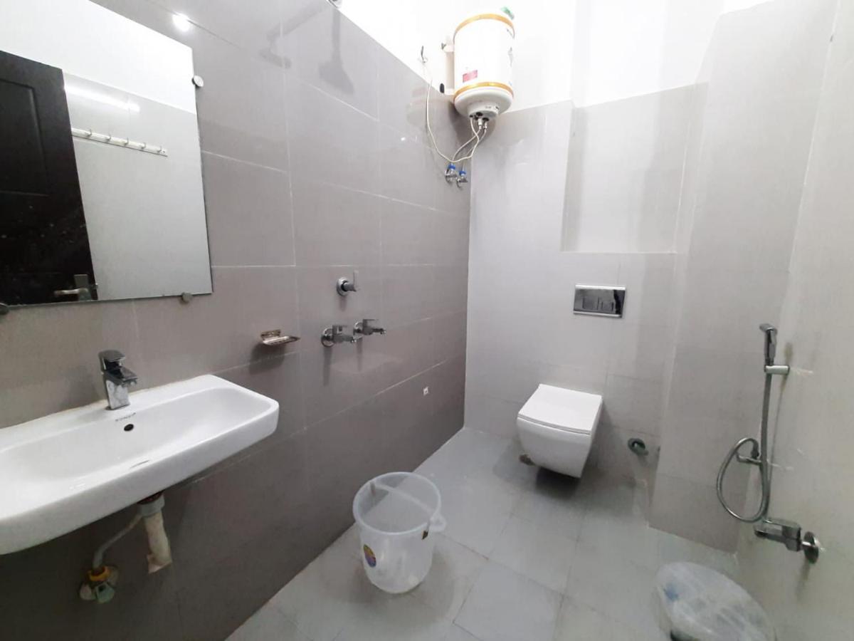 Ak Residency Hotell Haridwār Exteriör bild